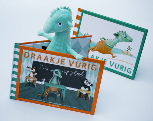 Set Draakje Vurig op school + Knuffel Draakje (groen)